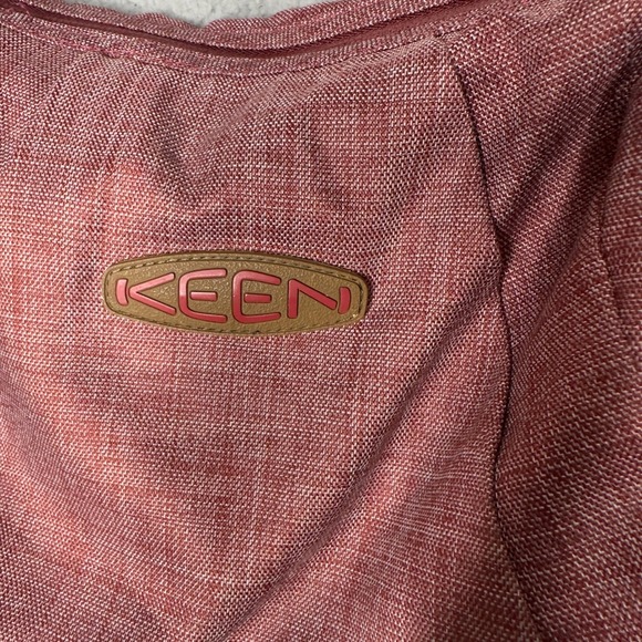 KEEN Crossbody Bag Purse Small Travel Shoulder Bag Pink Woven - Picture 3 of 10